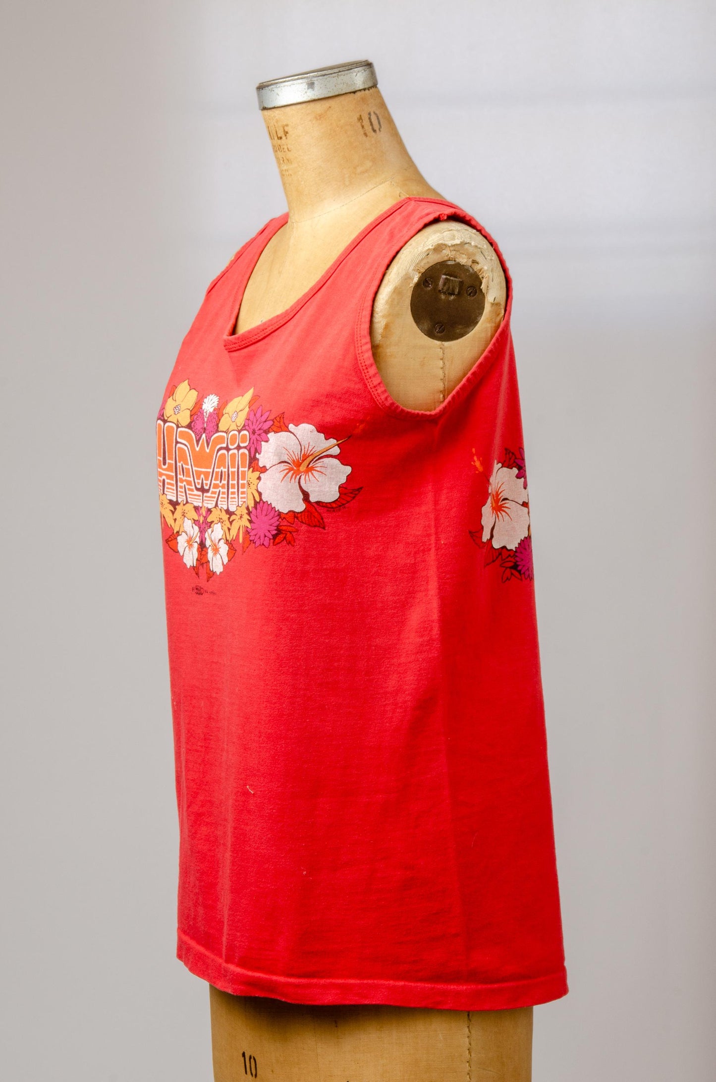 1970s Hawaiia Floral Bouquet Red Cotton Surf Tank Top