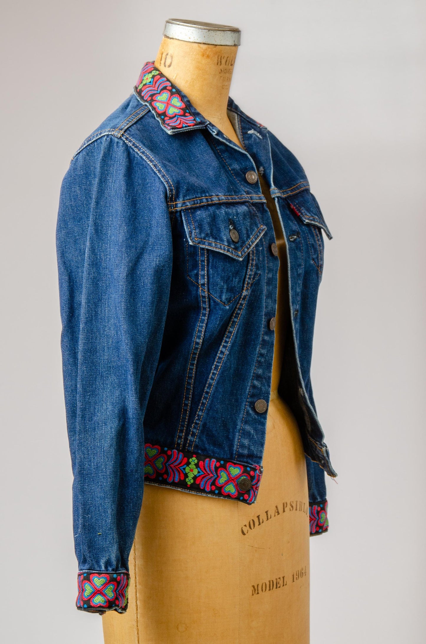 1970s Embroidered Indigo Levis Jean Jacket Hippie Funk n Flash Trucker Jacket