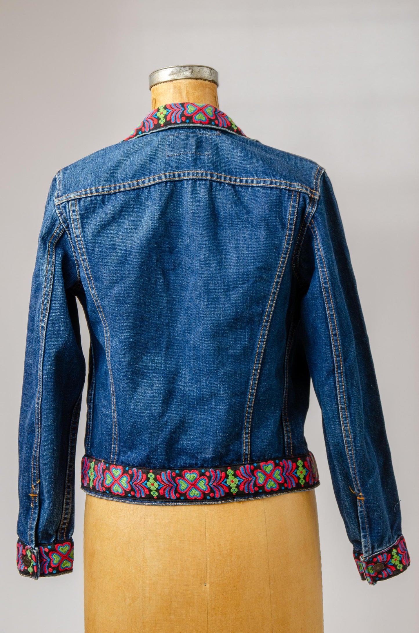 1970s Embroidered Indigo Levis Jean Jacket Hippie Funk n Flash Trucker Jacket
