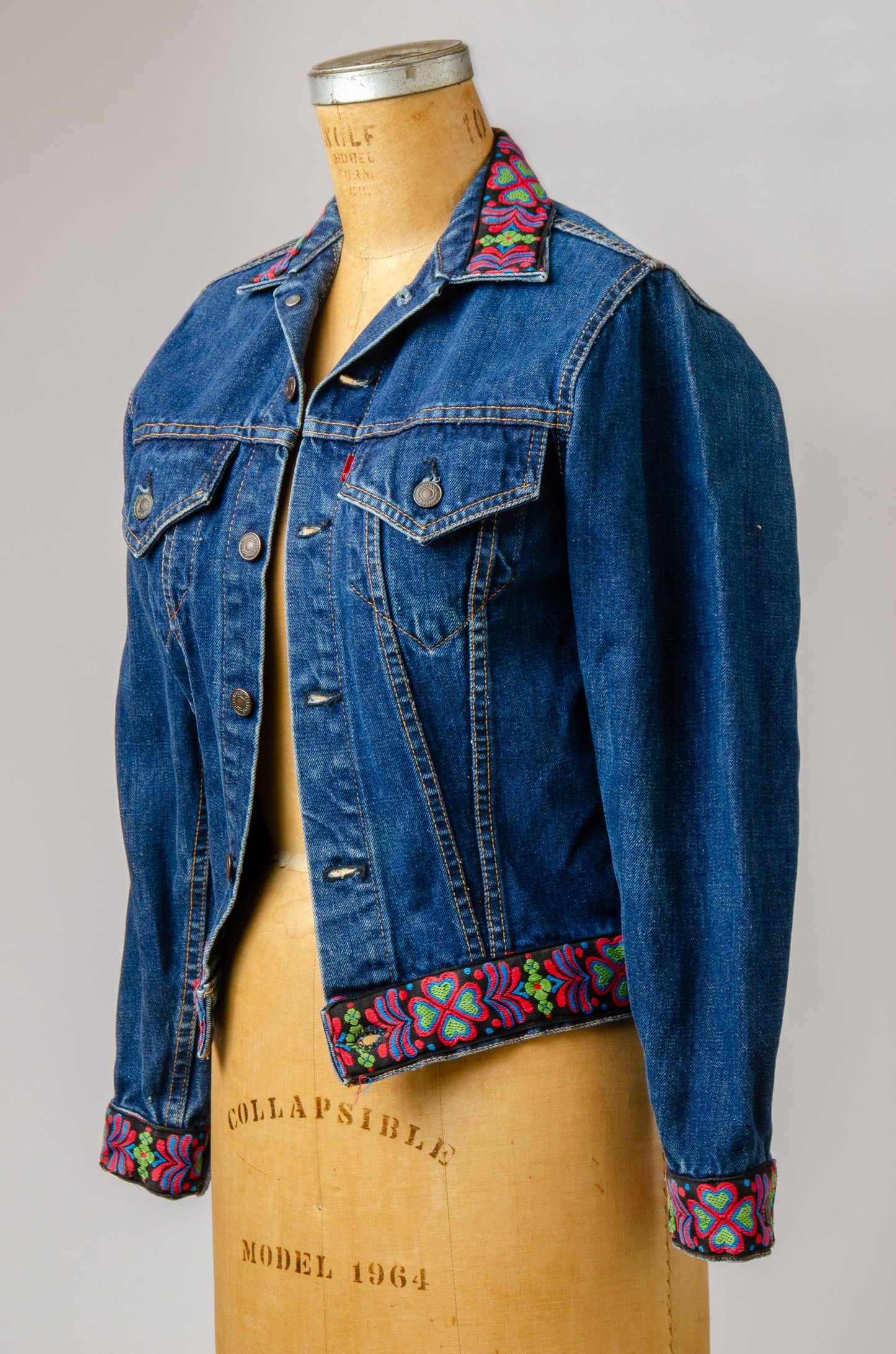 1970s Embroidered Indigo Levis Jean Jacket Hippie Funk n Flash Trucker Jacket