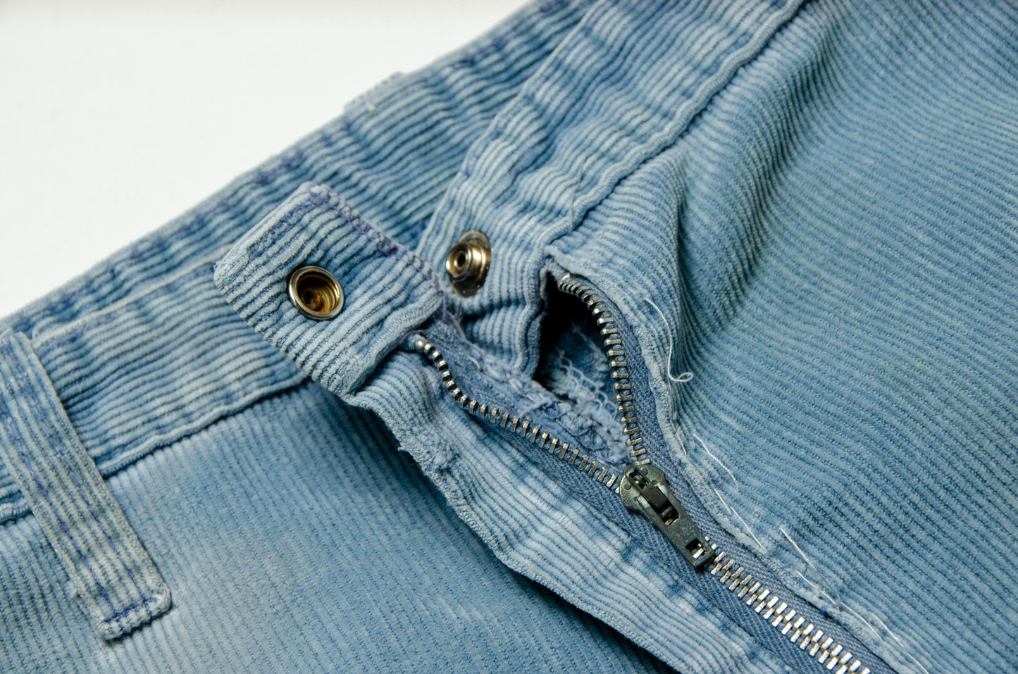 1970s Powder Blue Corduroy Bell Bottoms High Waisted Wide Leg Jeans W 27