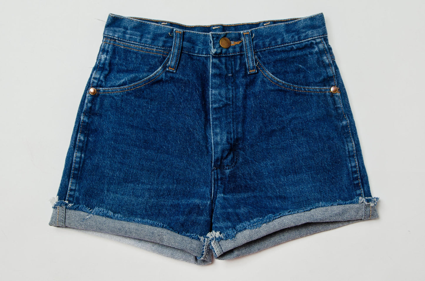 Vintage Wrangler High Waisted Dark Denim Western Cut Off Jean Shorts W 26