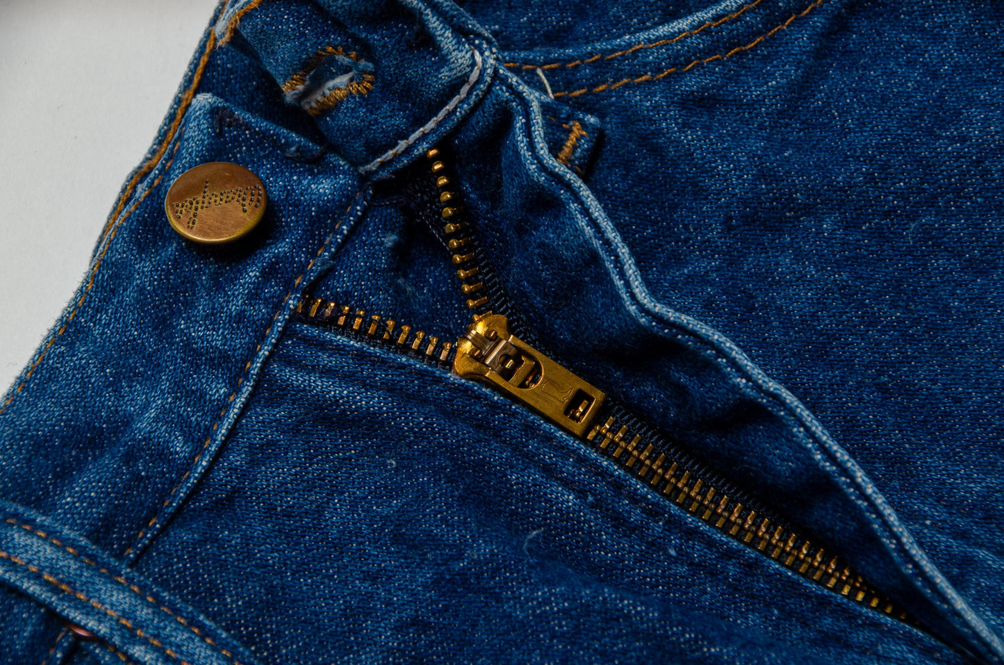 Vintage Wrangler High Waisted Dark Denim Western Cut Off Jean Shorts W 26