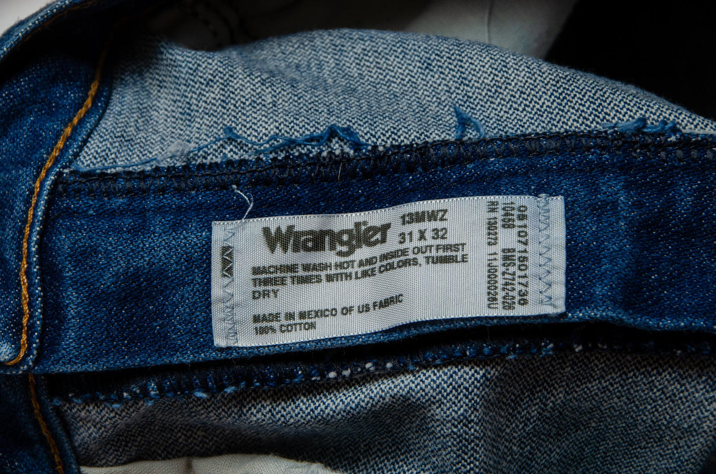Vintage Wrangler Dark Denim High Waisted Western Cut Off Jean Shorts W 31