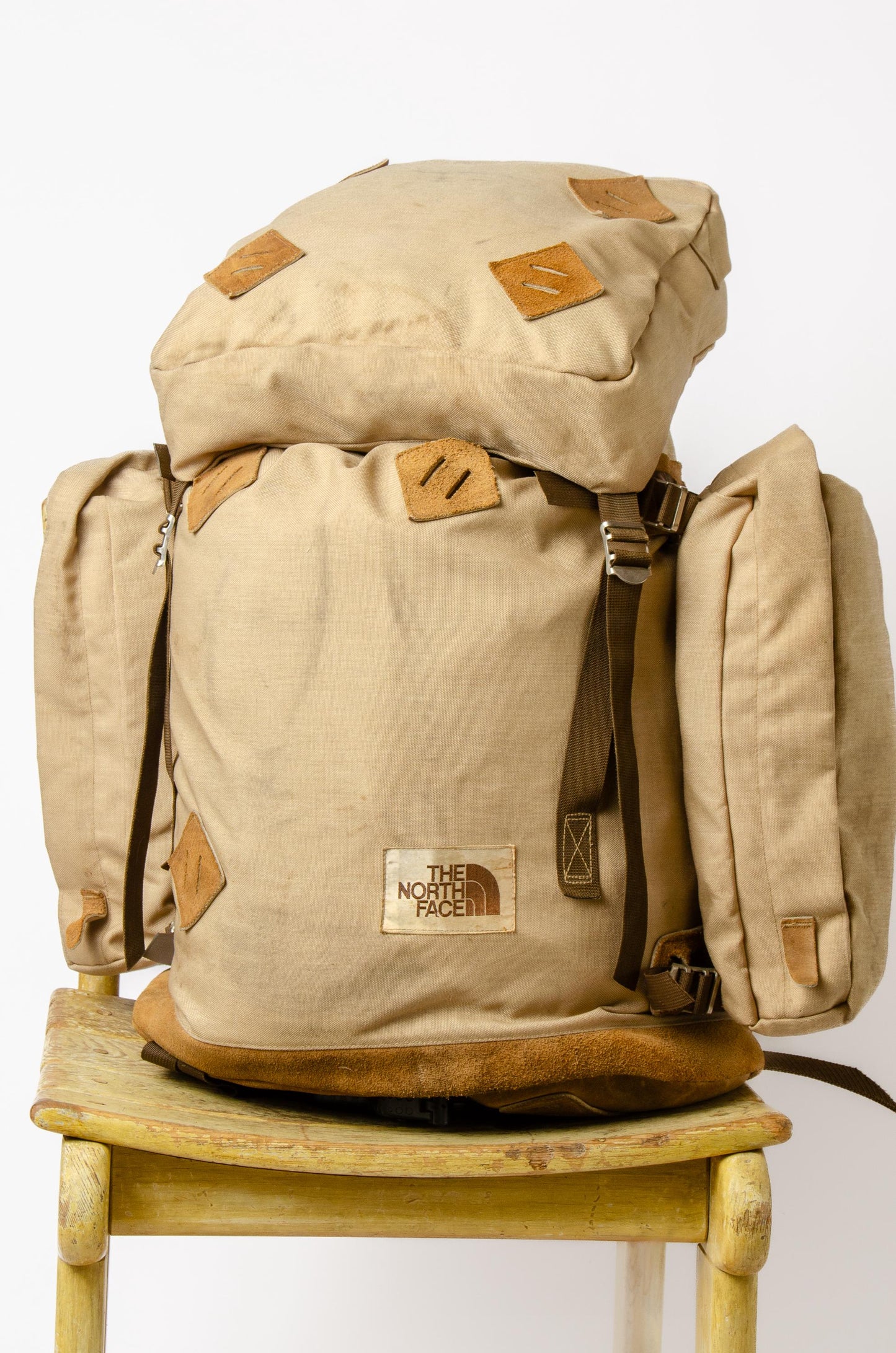 1974 REI Internal Frame Rucksack Leather Bottom Backpack