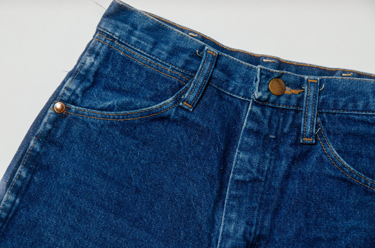 Vintage Wrangler High Waisted Dark Denim Western Cut Off Jean Shorts W 26