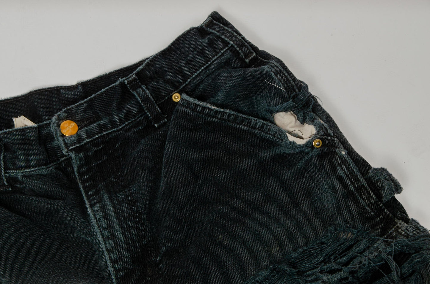 Vintage Carhartt Distressed Black Cut Off Shorts W 30