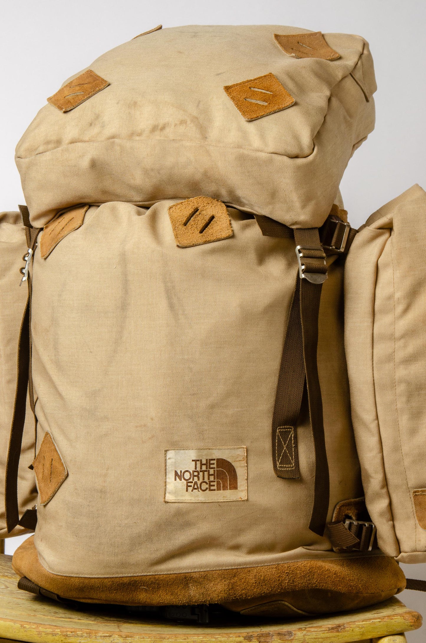 1974 REI Internal Frame Rucksack Leather Bottom Backpack