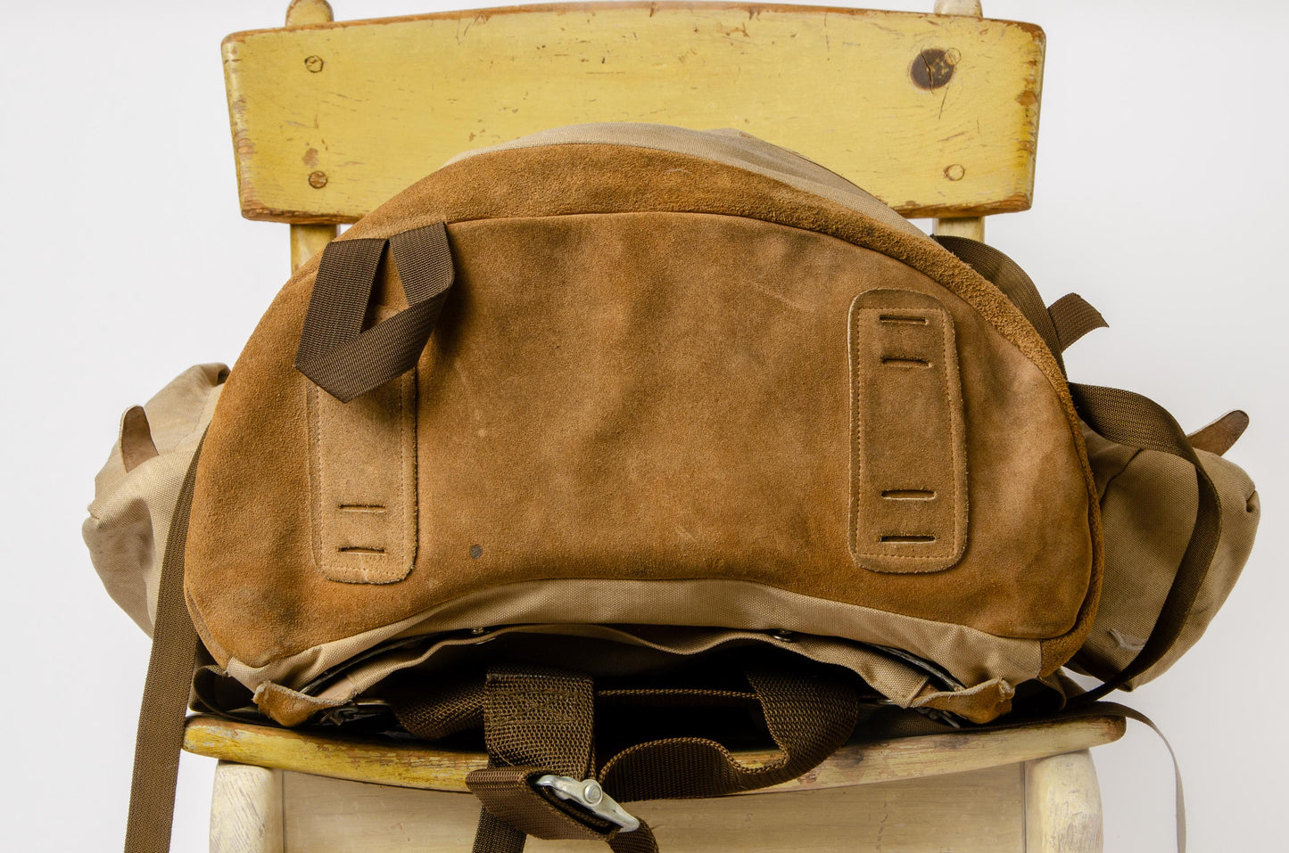 1974 REI Internal Frame Rucksack Leather Bottom Backpack
