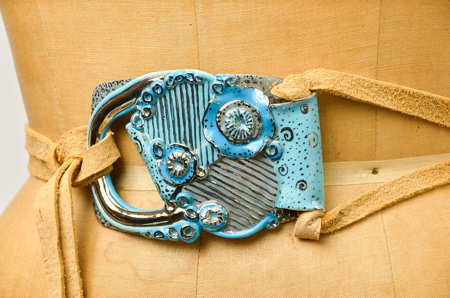Vintage Ceramic Hippie California Artisan Leather Belt Blue Floral