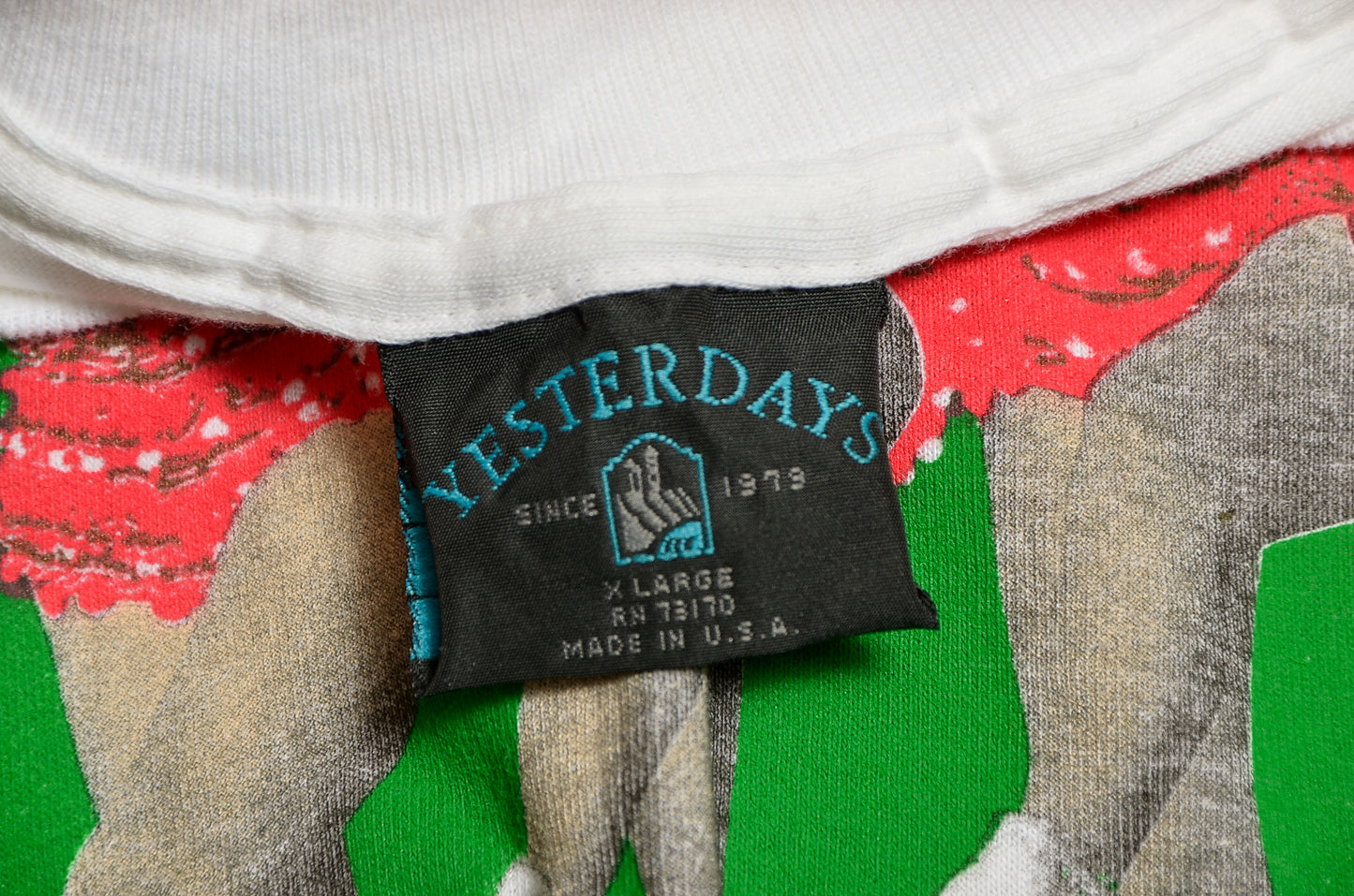 1980s Del Rio Triplets Jingle Bells Country Christmas Three Gals, Three Guitars, One Birthday Original Deadstock Promo T Shirt