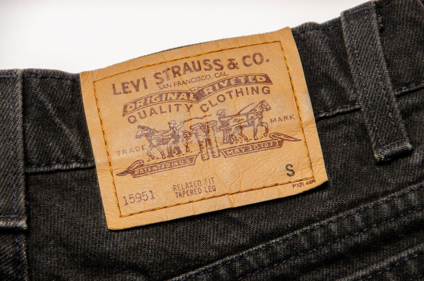 1980s Levis Faded Black Denim 951 USA Tapered Mom Jeans 27 x 26