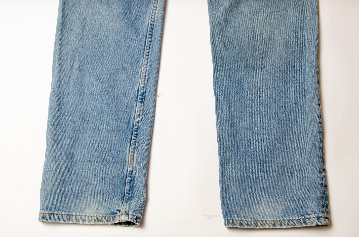 1980s Levis 501 Button Fly Made in USA Blue Denim Jeans 36 x 36