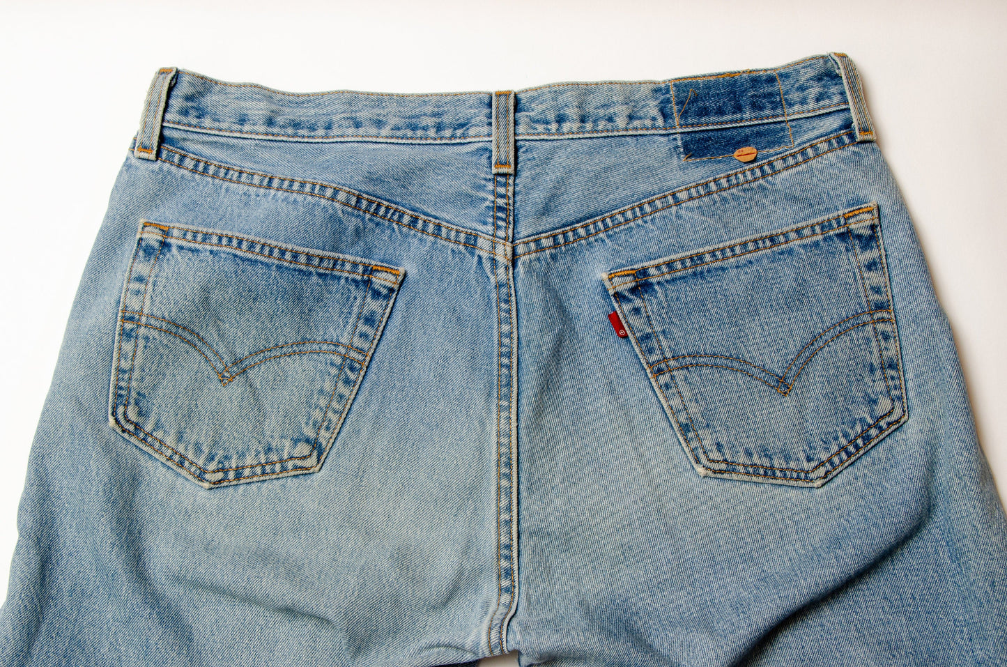 1980s Levis 501 Button Fly Made in USA Blue Denim Jeans 36 x 36