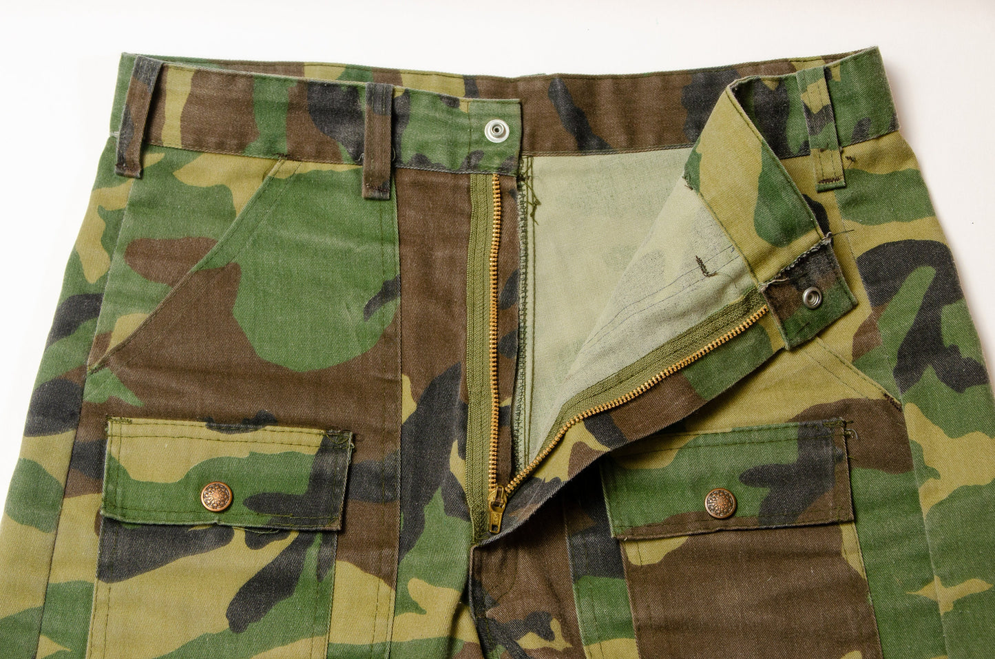 1970s Camo Safari Shorts Cotton Camouflage Cargo Shorts W 32