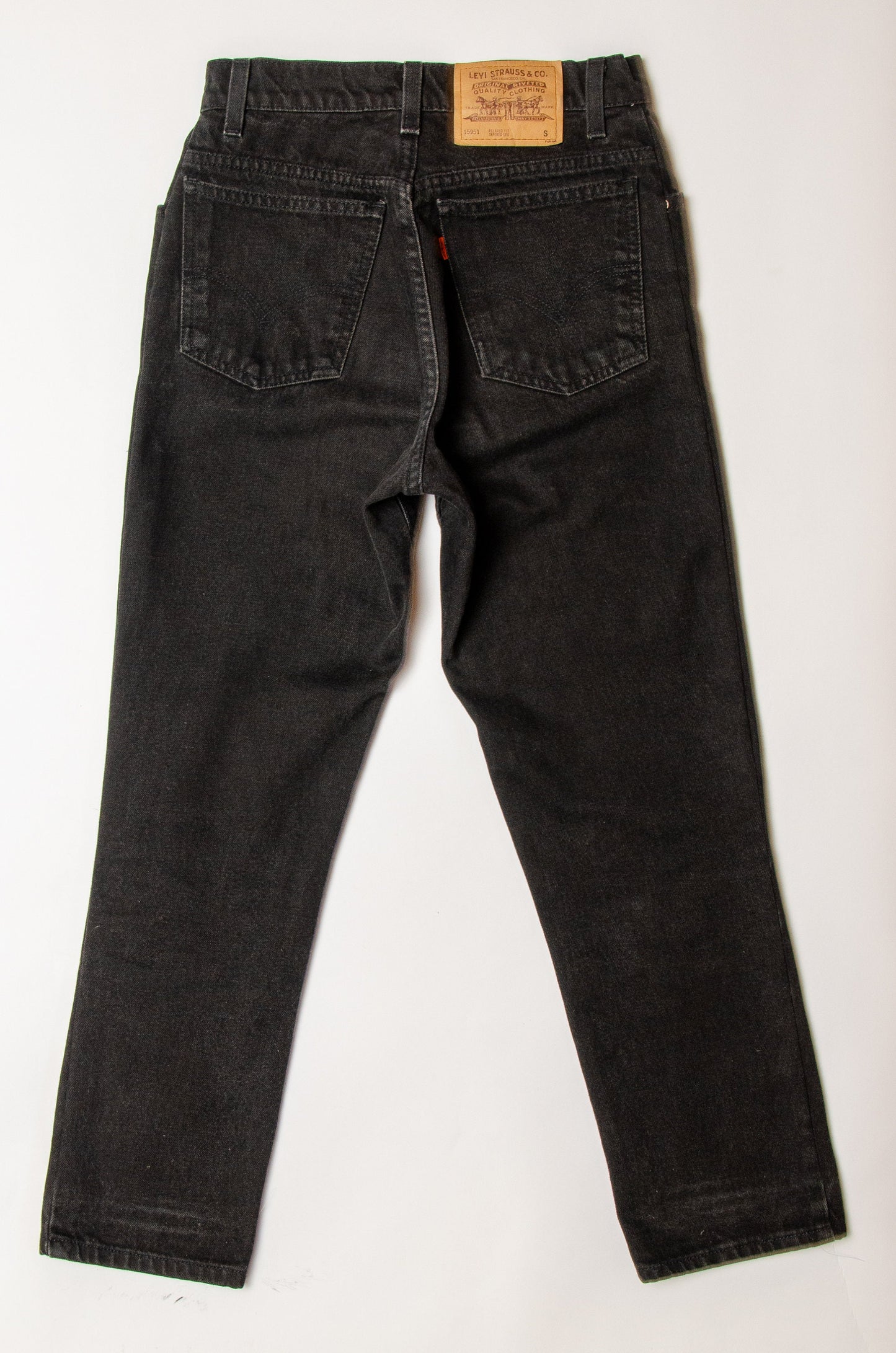 1980s Levis Faded Black Denim 951 USA Tapered Mom Jeans 27 x 26