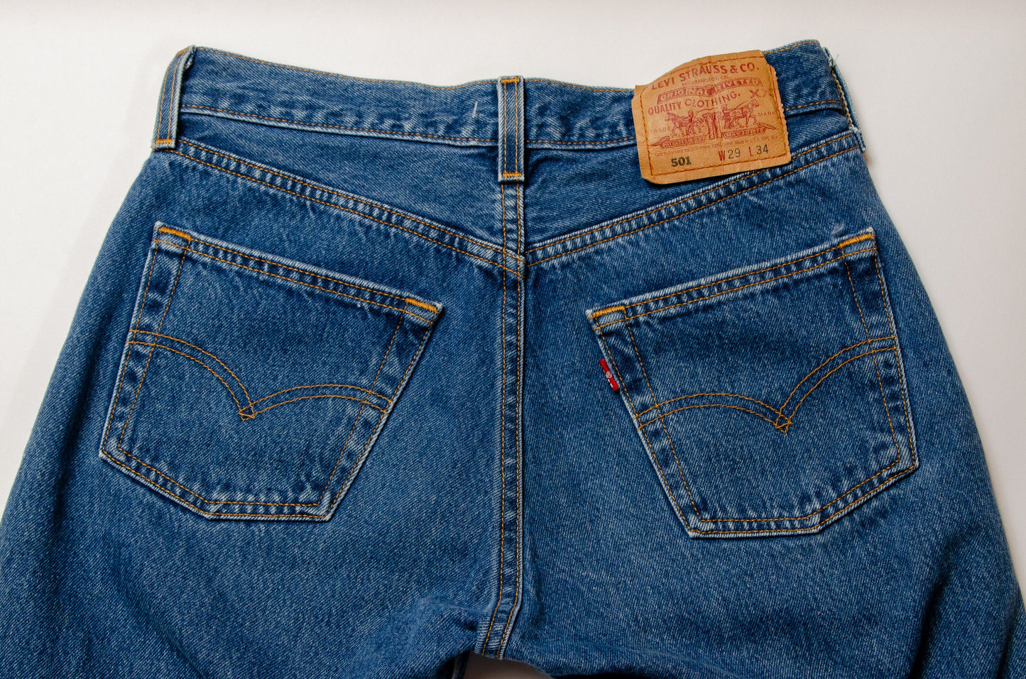 1980s Levis 501 Button Fly Made in USA Blue Denim Jeans 28 x 34