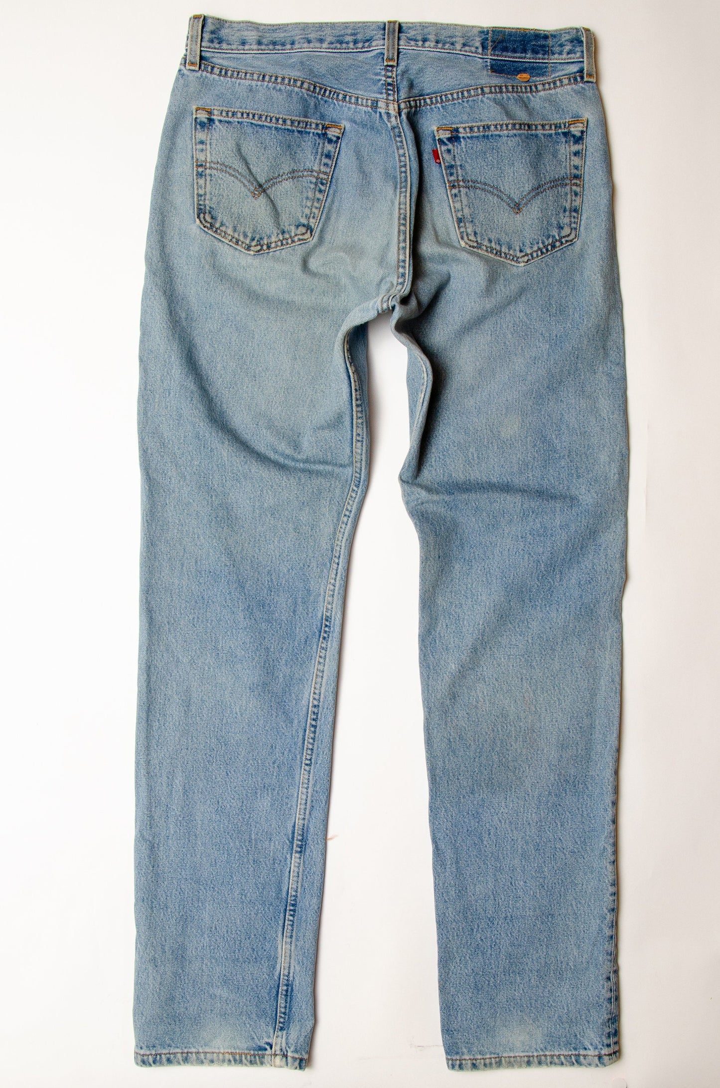 1980s Levis 501 Button Fly Made in USA Blue Denim Jeans 36 x 36