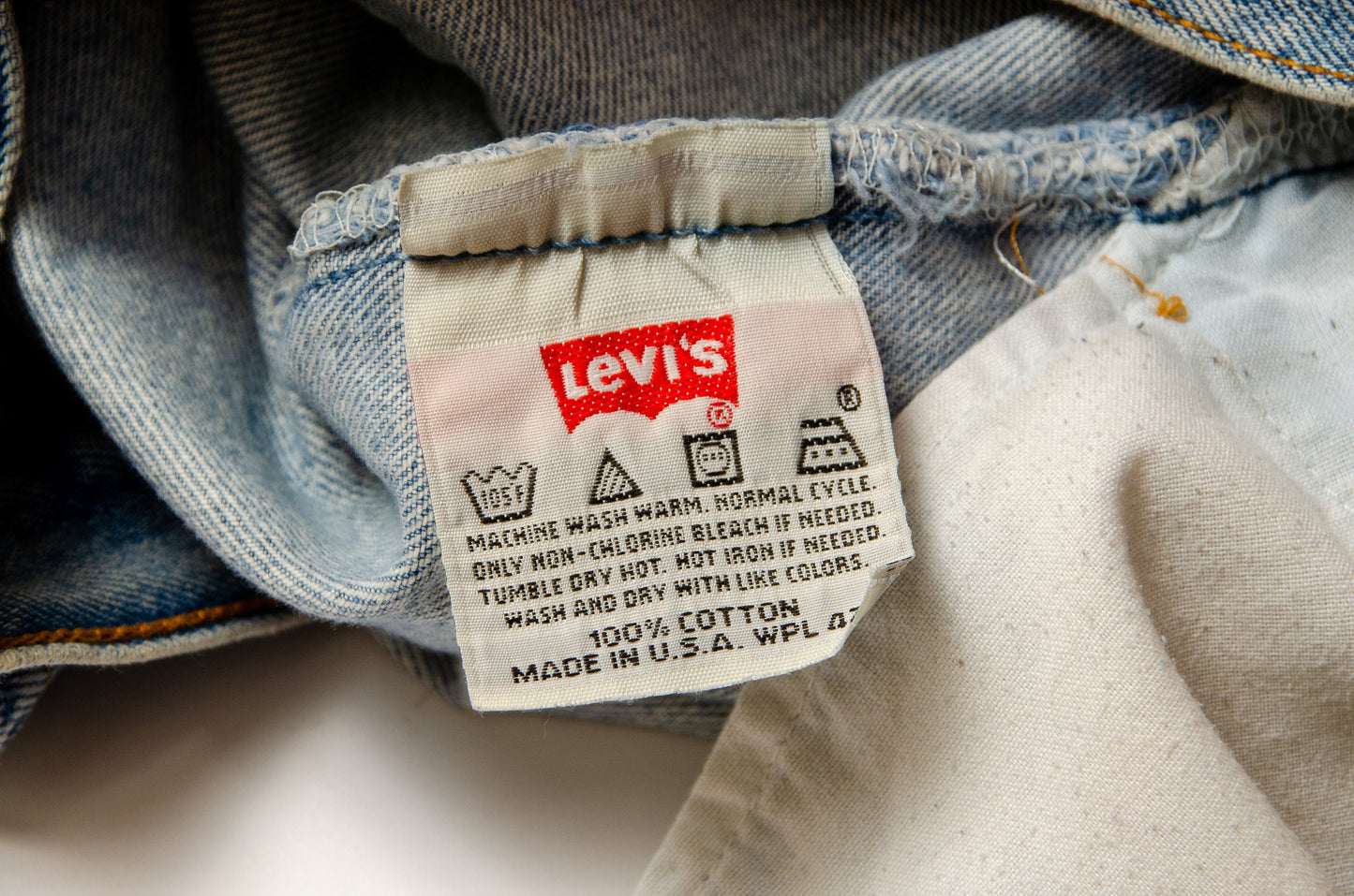 1980s Levis 501 Button Fly Made in USA Blue Denim Jeans 36 x 36