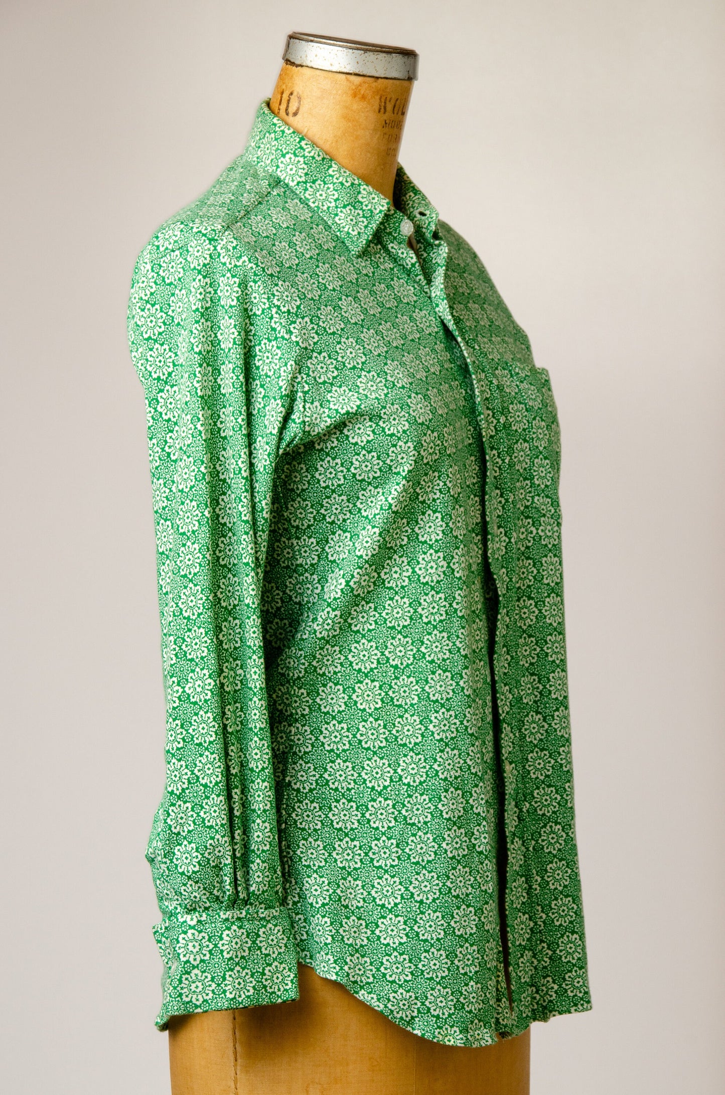 1970s Mod Paisley Green Button Up Cotton Dress Shirt