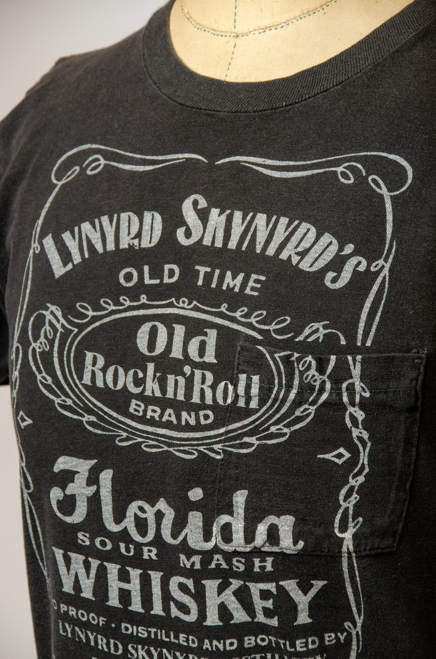 1970's Lynyrd Skynyrd Jack Daniels Whiskey Label Rock T Shirt