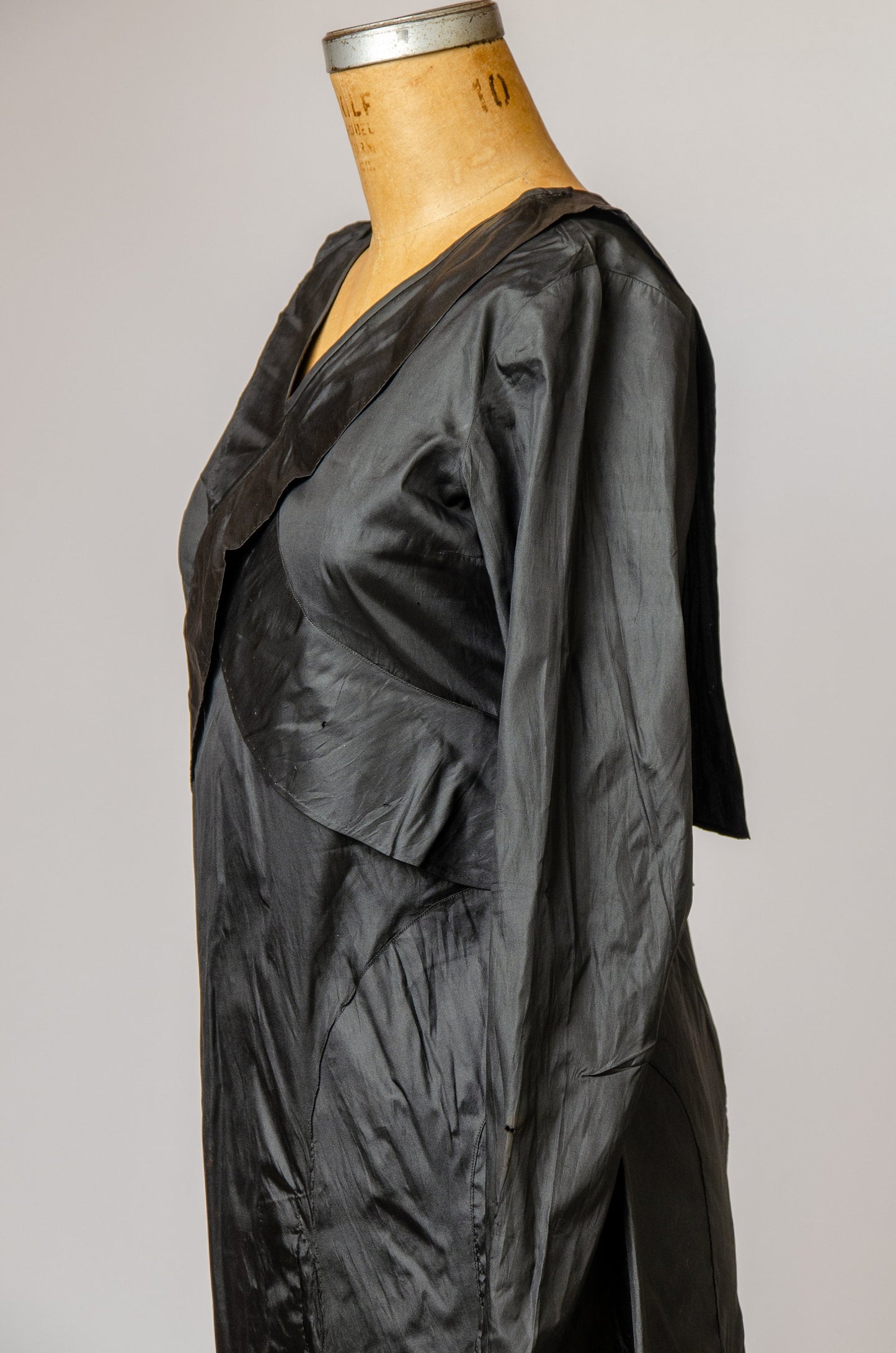 1920s Silk Drop Waist Flapper Dress