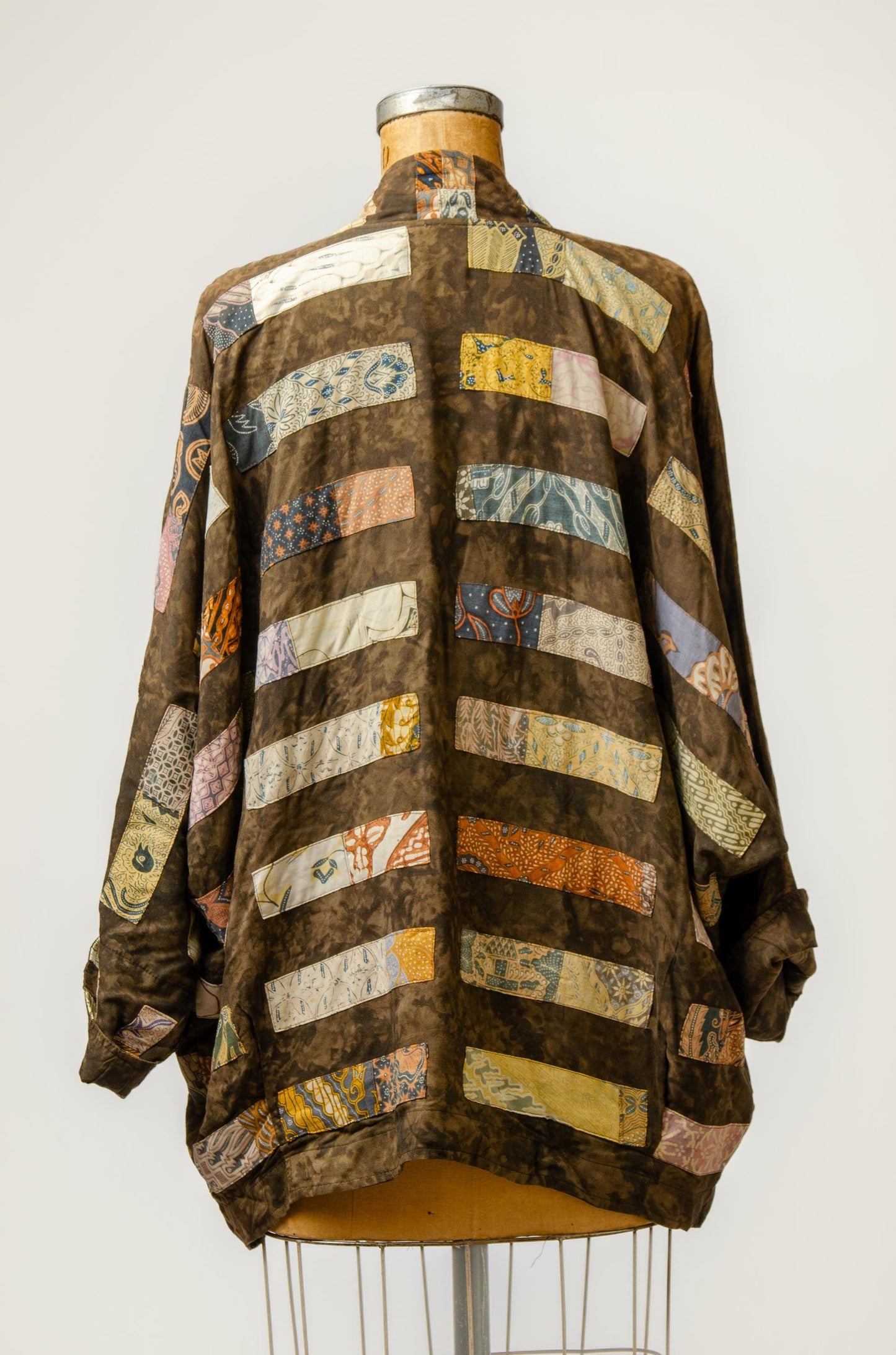 90s Patchwork Jacket Rayon Quilted Tribal Indian Jacket