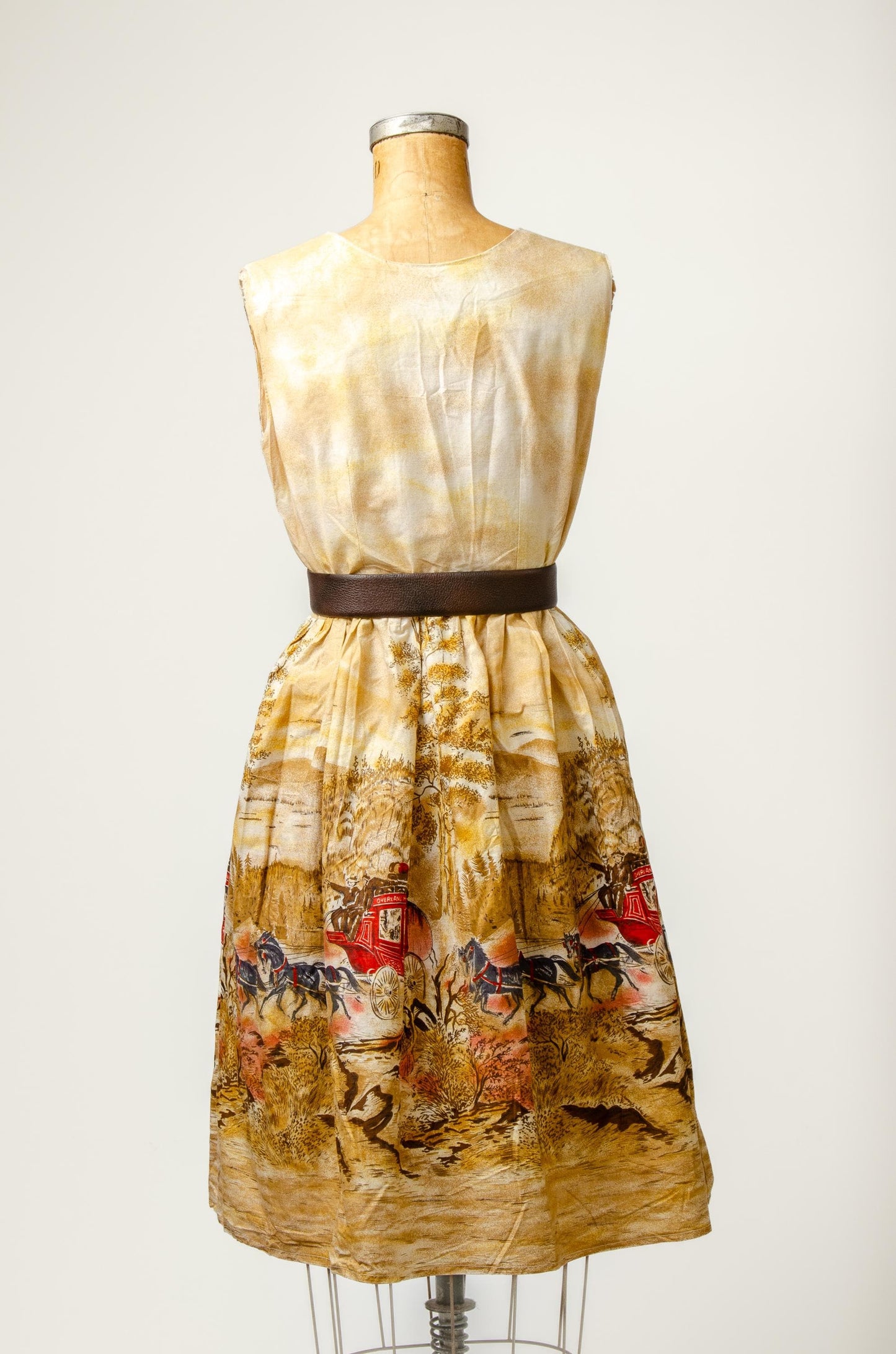 1950s Scenic Print Horse and Carriage Cotton Sleeveless Dress