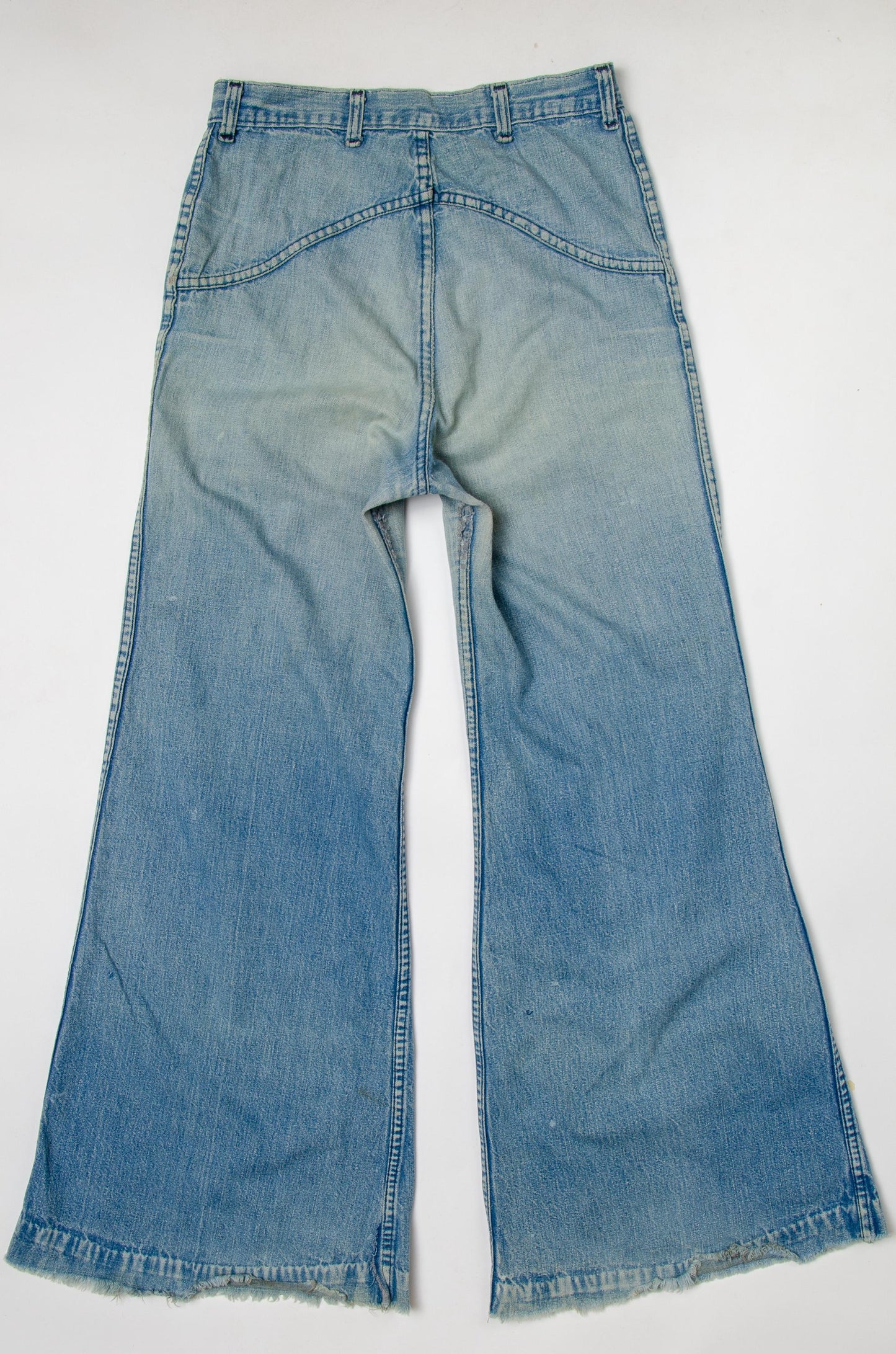 1970s Distressed Bell Bottoms High Waisted Blue Denim Flared Jeans 29 x 31