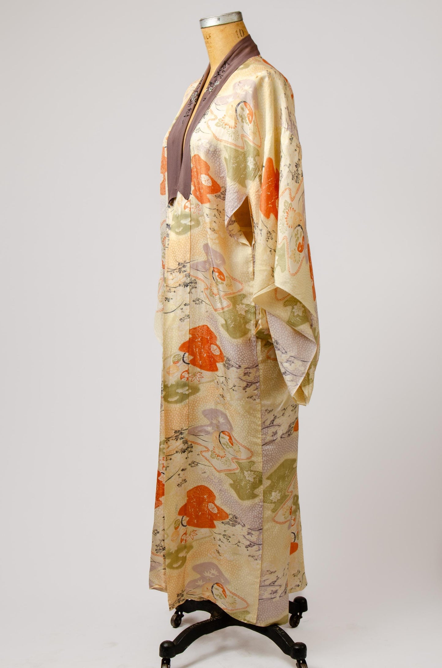 1920s Kimono Jacket Hand Embroidered Chinese Silk Kimono Jacket