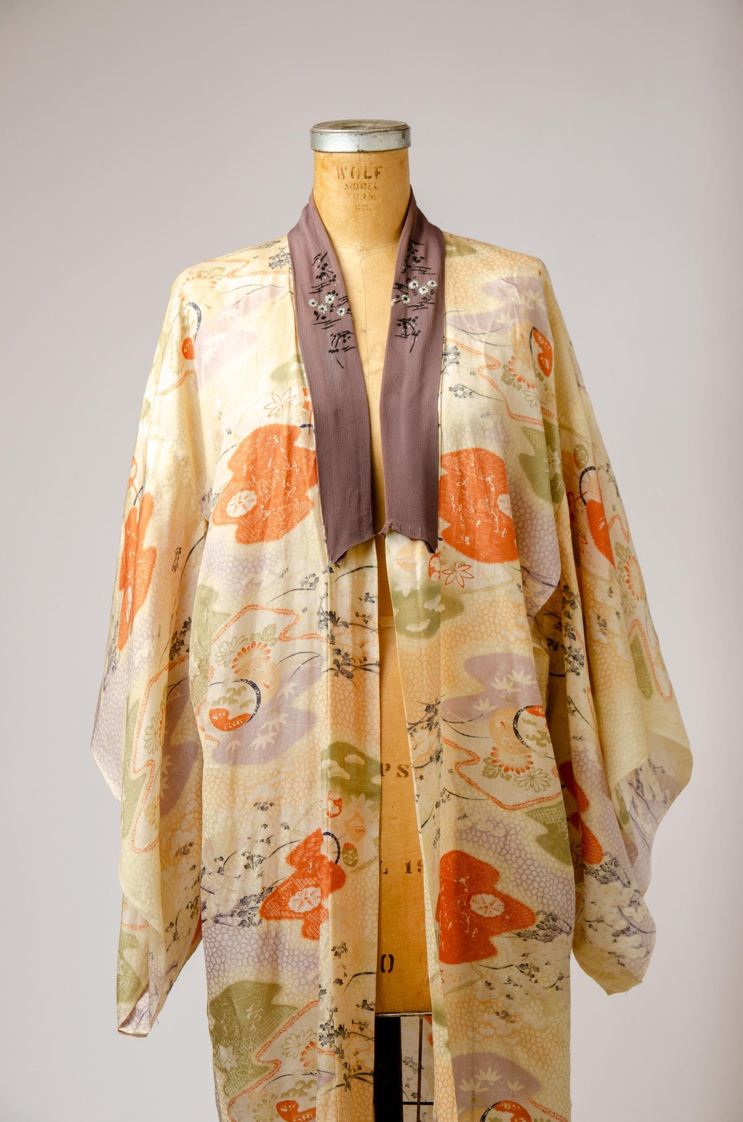 1920s Kimono Jacket Hand Embroidered Chinese Silk Kimono Jacket