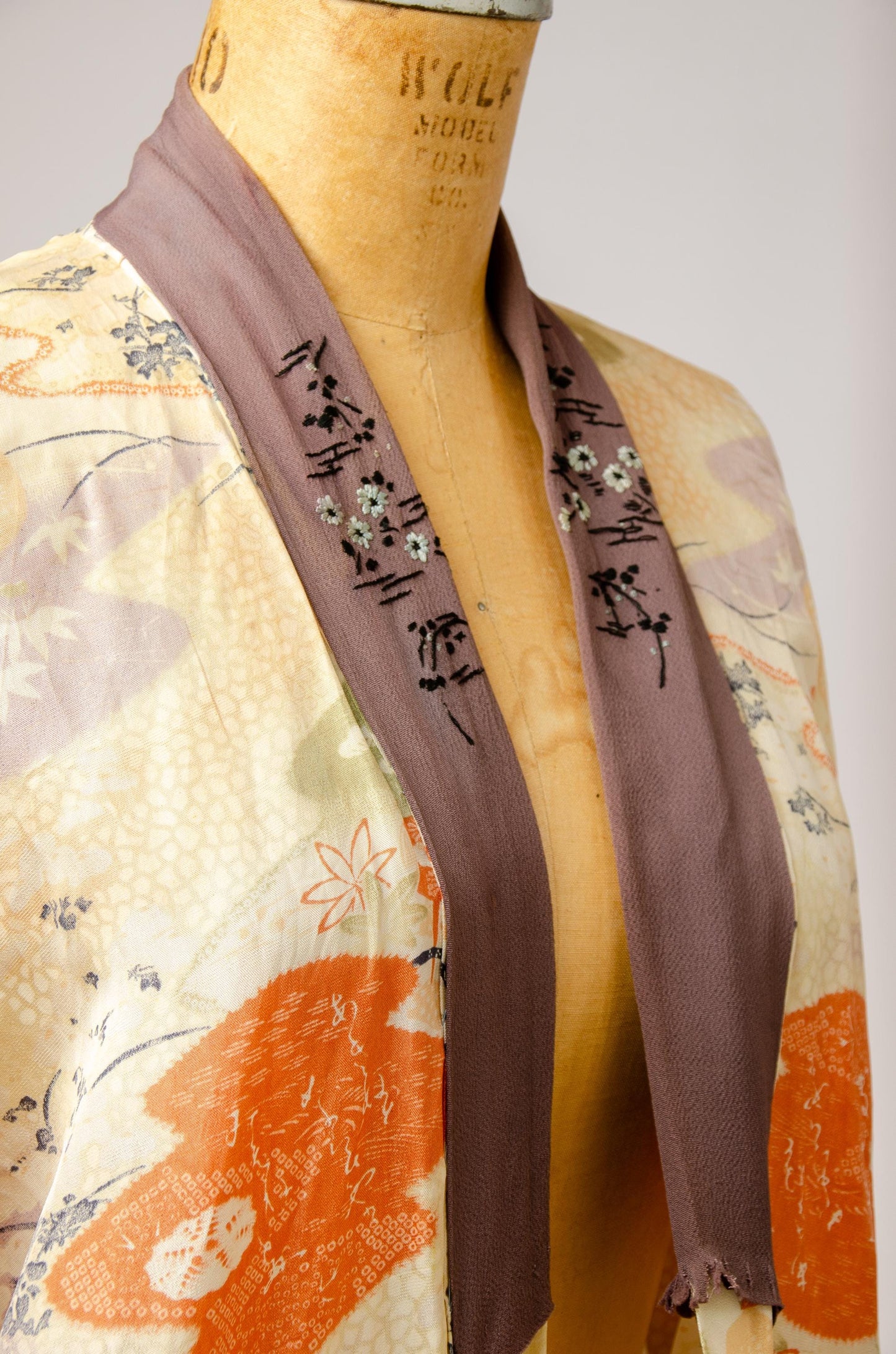 1920s Kimono Jacket Hand Embroidered Chinese Silk Kimono Jacket