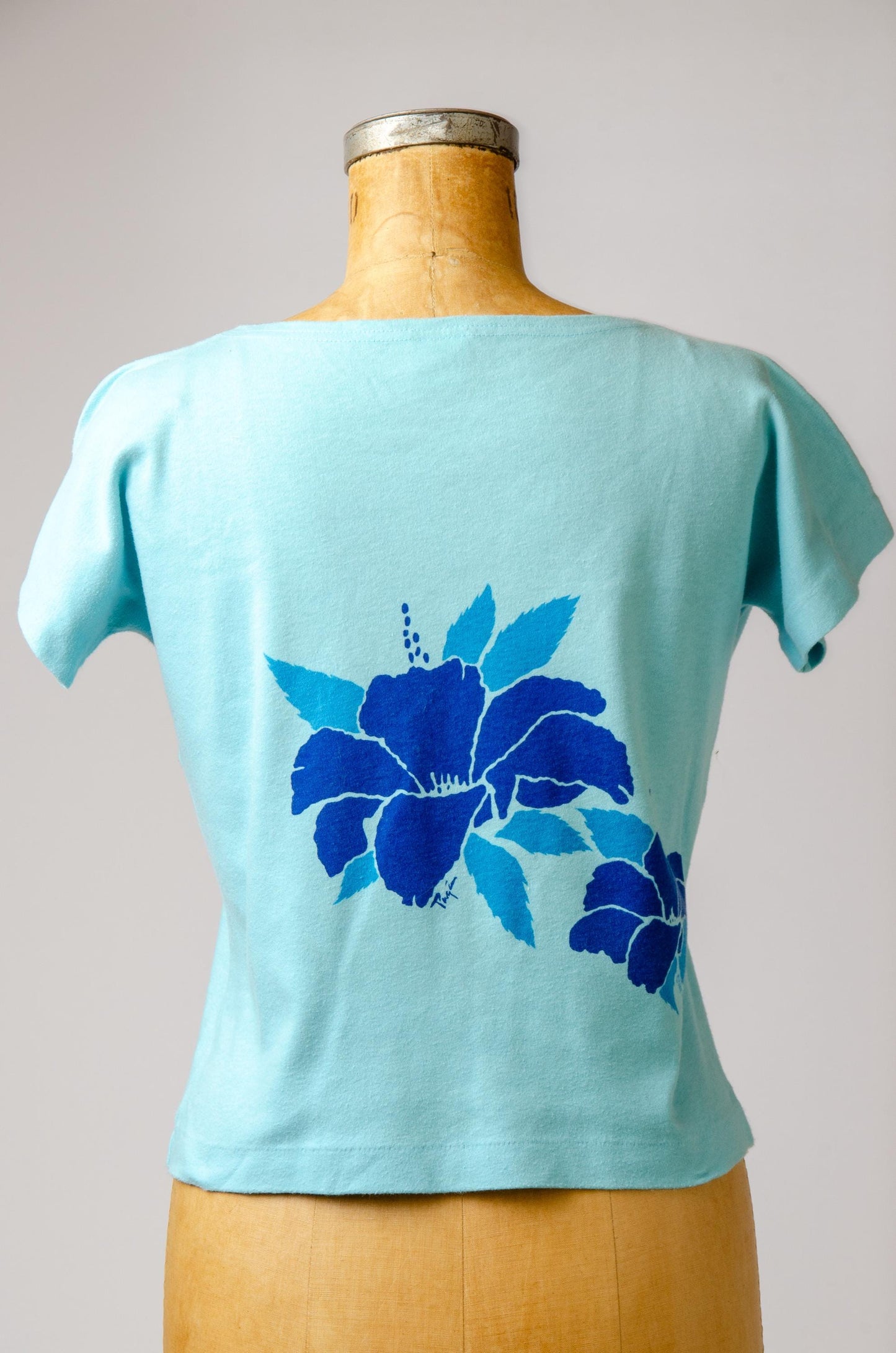 1970s Hawaiian T Shirt Crazy Shirt Blue Floral Bouquet Surf T Shirt