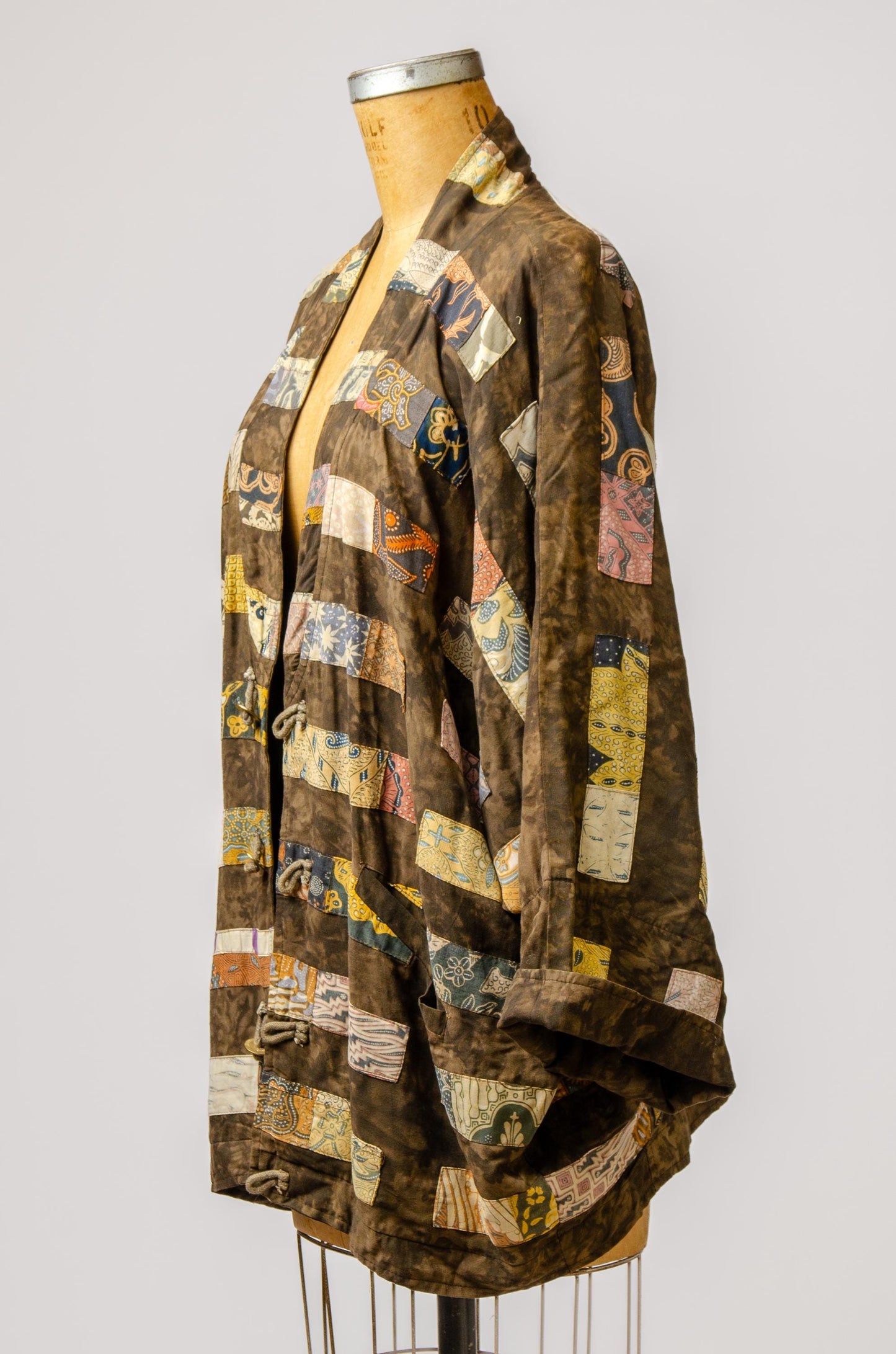 90s Patchwork Jacket Rayon Quilted Tribal Indian Jacket