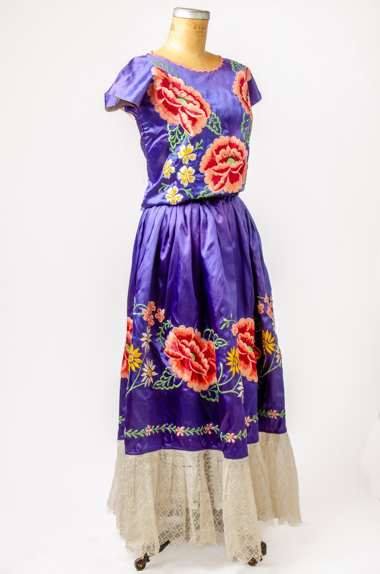 1950s Tehuana Huipil Traje Satin Skirt Set Oaxacan Traditional Dress