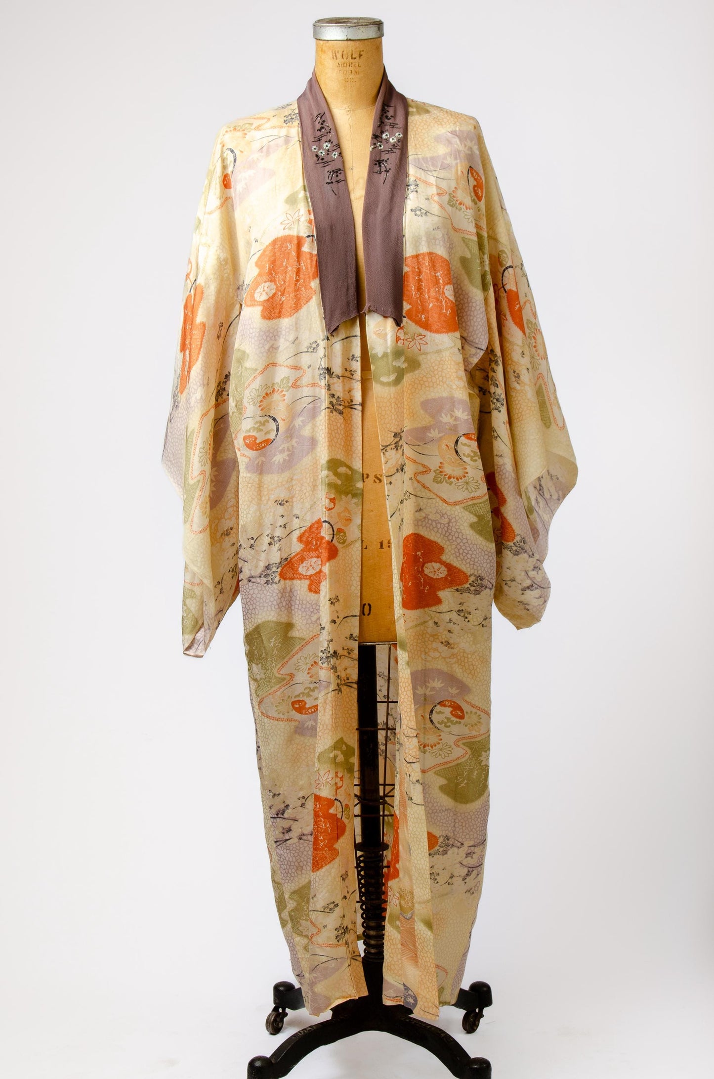 1920s Kimono Jacket Hand Embroidered Chinese Silk Kimono Jacket