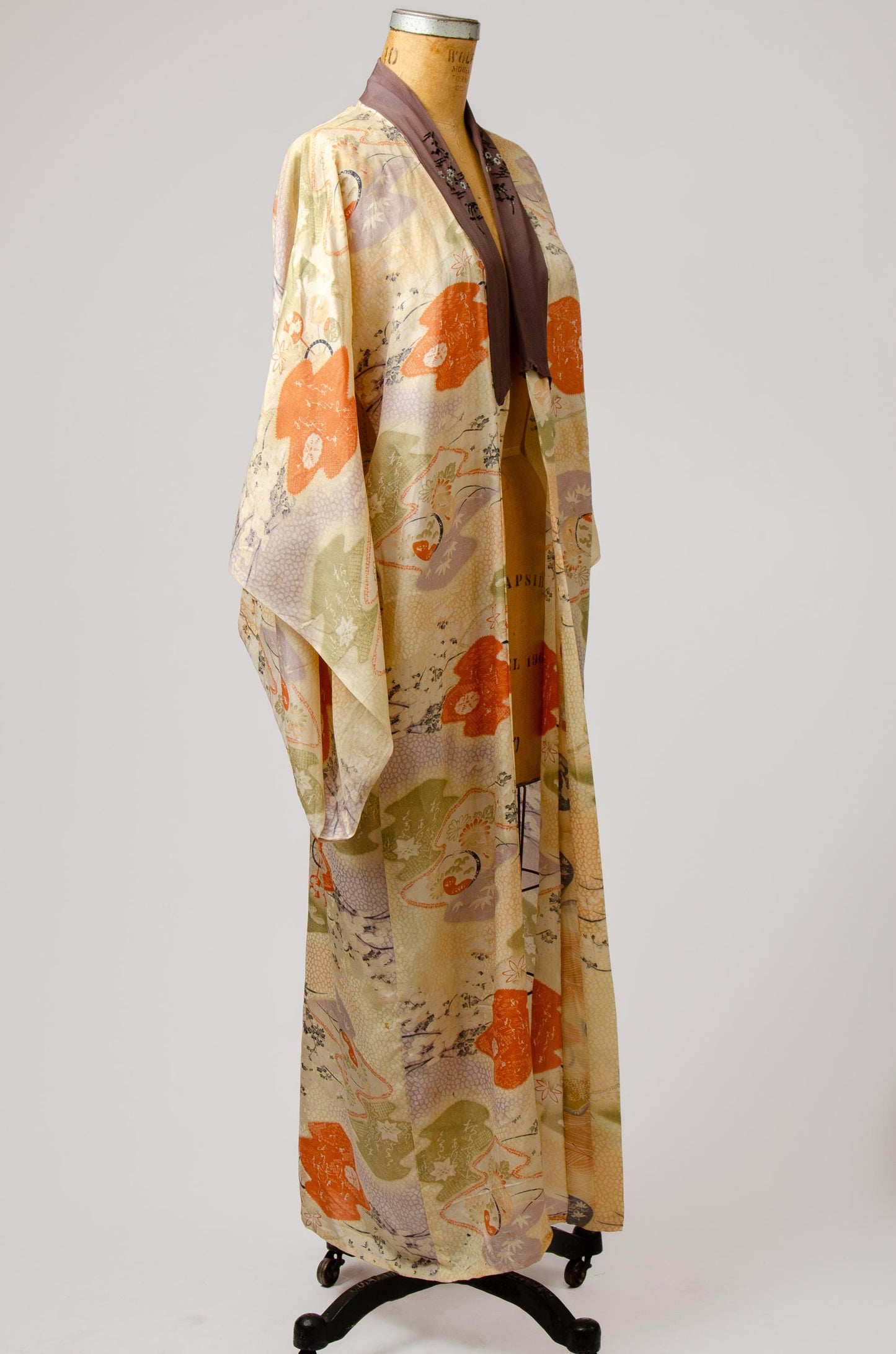 1920s Kimono Jacket Hand Embroidered Chinese Silk Kimono Jacket