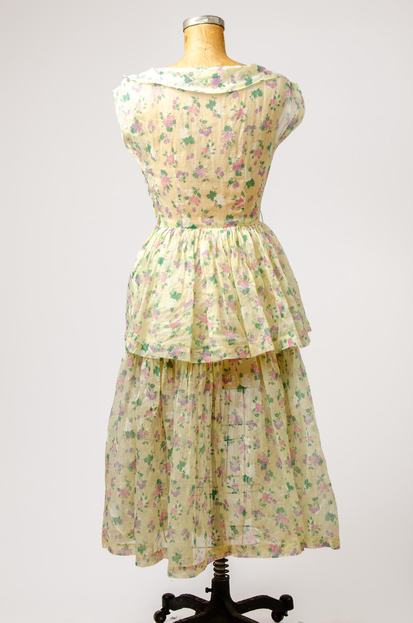 1940s Fruit Salad Cotton Pale Yellow Garden Summer Dress