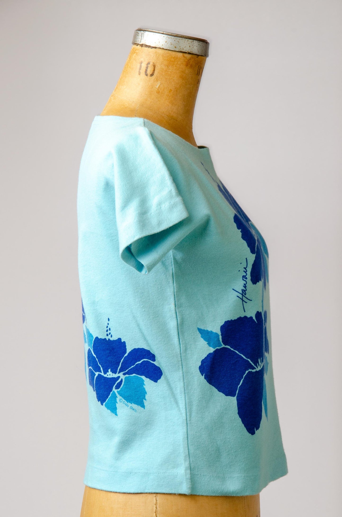 1970s Hawaiian T Shirt Crazy Shirt Blue Floral Bouquet Surf T Shirt