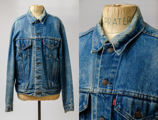 1980s Levis Jacket Distressed Denim Two Pocket 70506-0217 Jean Jacket size 44