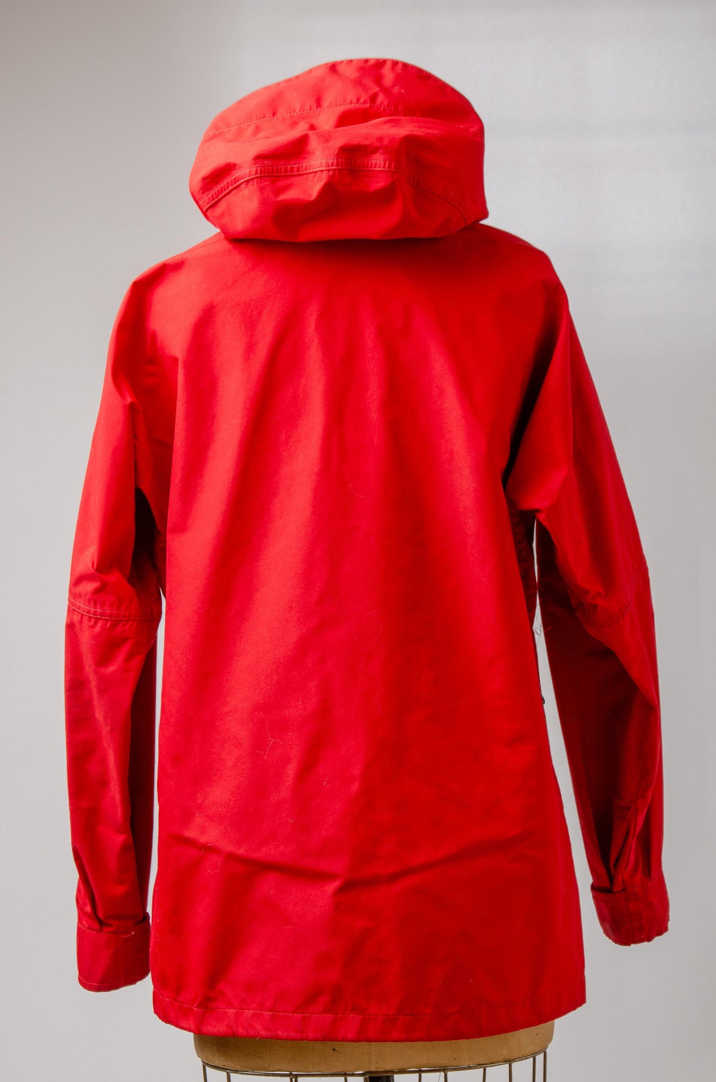 1970s North Face Parka Red Goretex Hooded Mountain Parka Womens Jacket