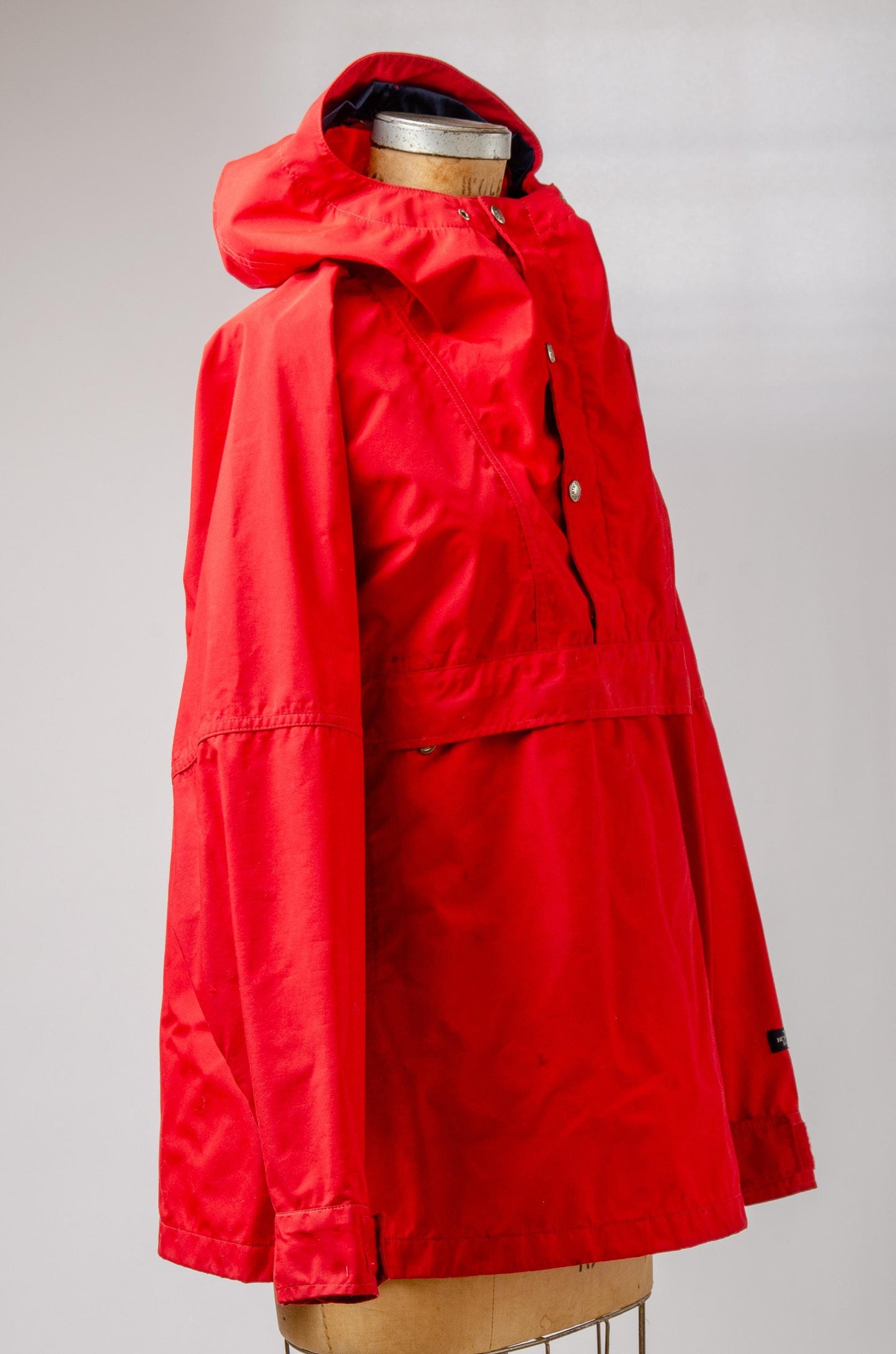 1970s North Face Parka Red Goretex Hooded Mountain Parka Womens Jacket