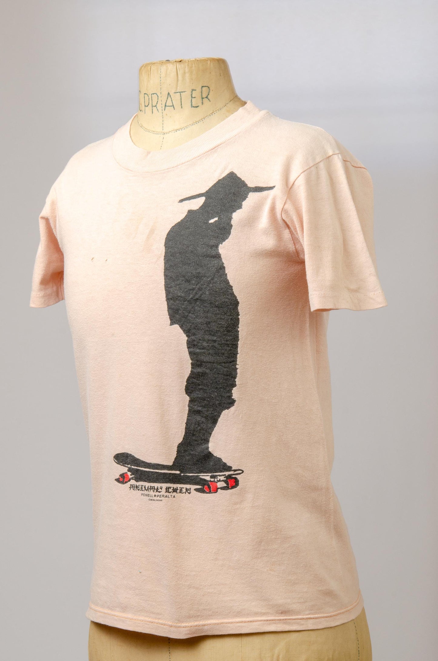 1980s Bones Brigade Animal Chin Skateboards Cotton T Shirt