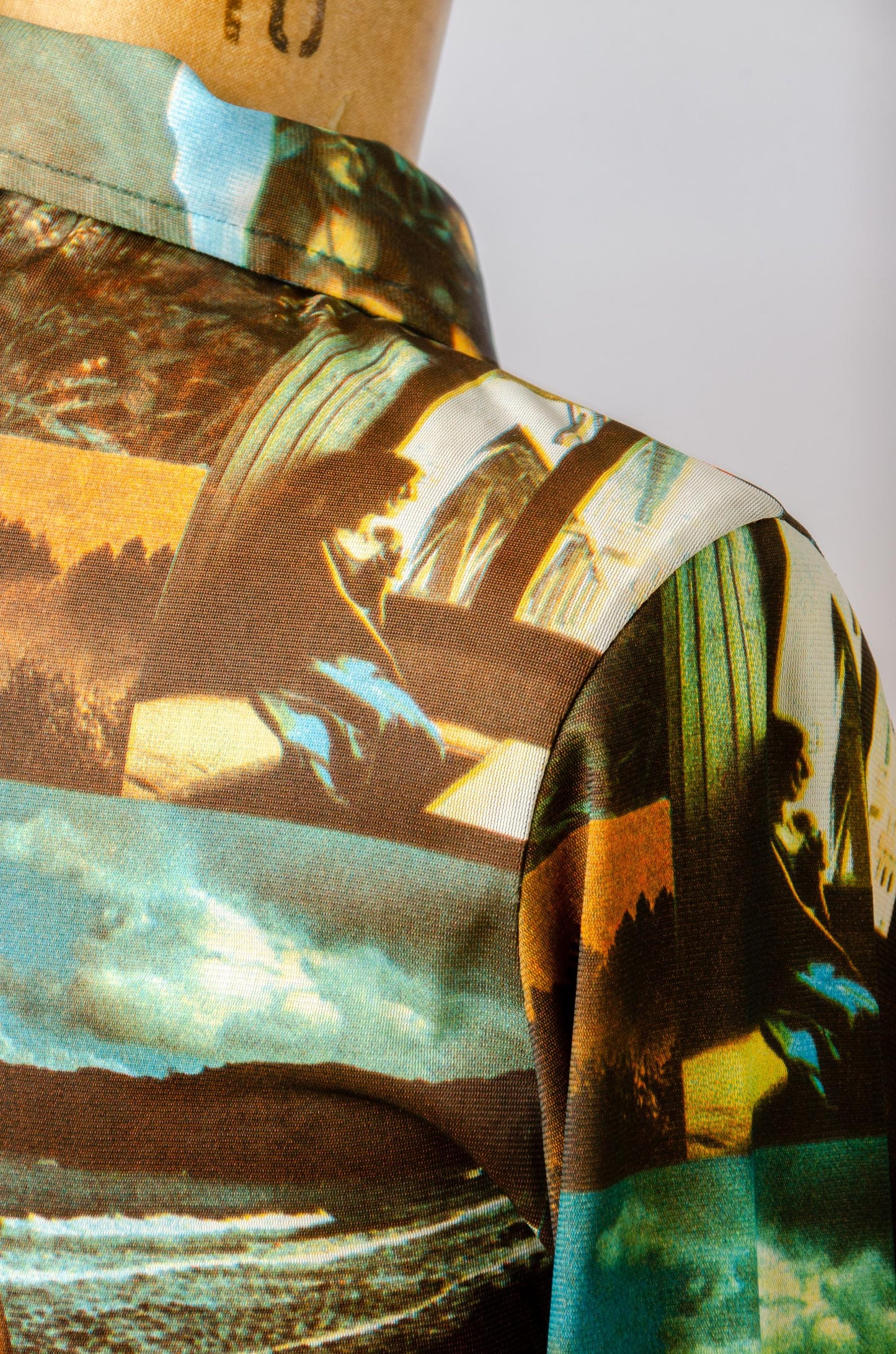 1970s Picture Print Hippie Life All Over Print Novelty Button Crop Shirt