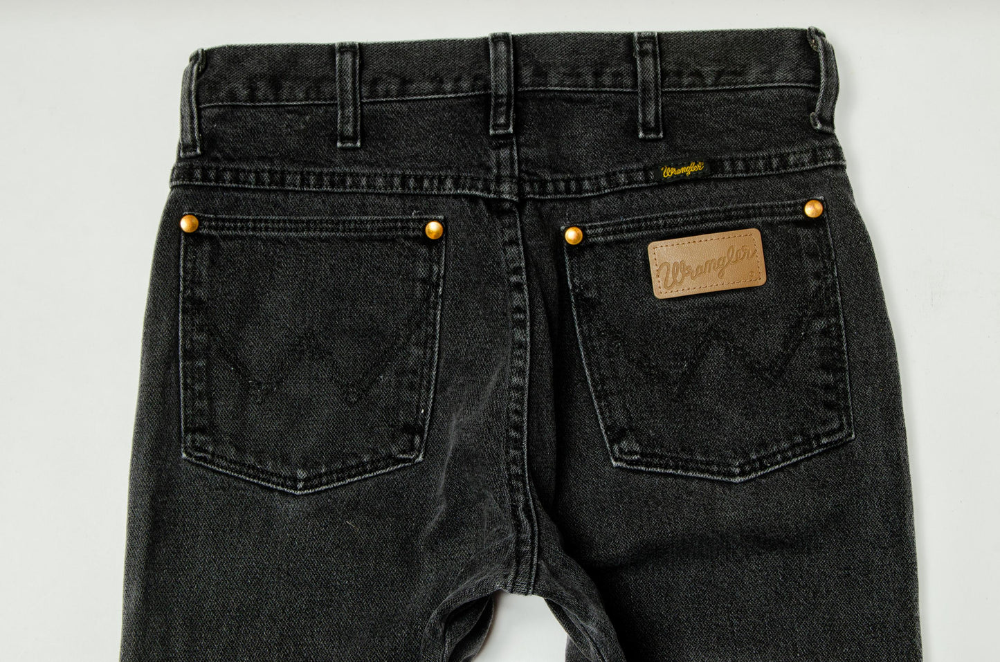 1980s Wrangler High Waisted Black Denim Mom Jeans 29 x 34