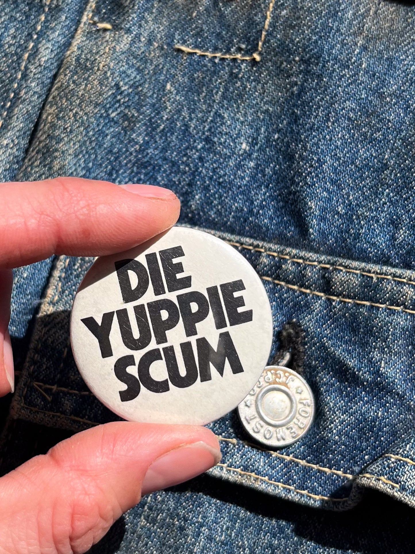 1980s DIE YUPPIE SCUM Punk Pin