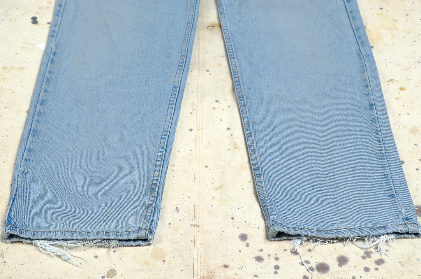 90s Levis Silvertab Distressed Light Wash Blue Denim Jeans 34 x 33