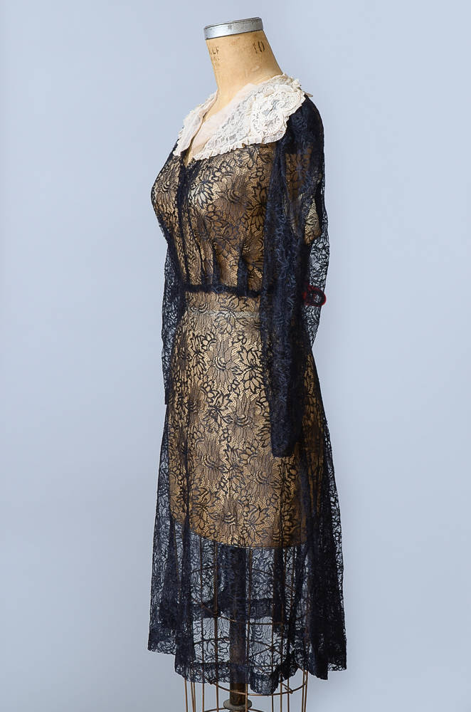 1930s Black Lace Sheer Black Floral with Ivory Heart Collar Evening Dress