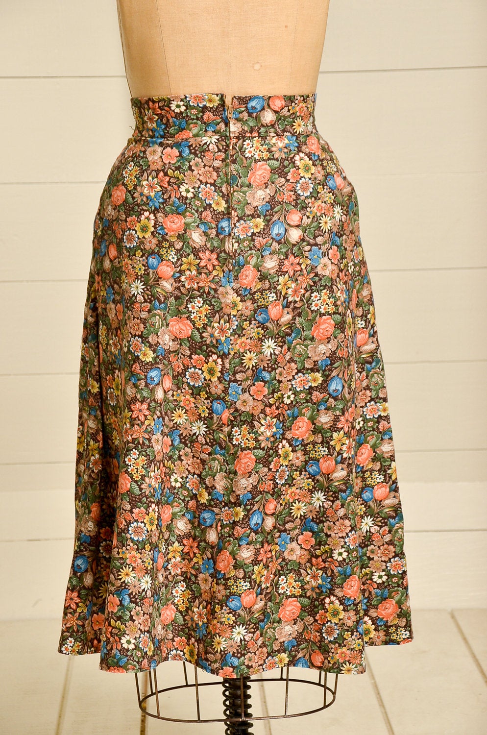 1970s Prairie Skirt Brown & Rust Floral Bouquet Print Western Dress