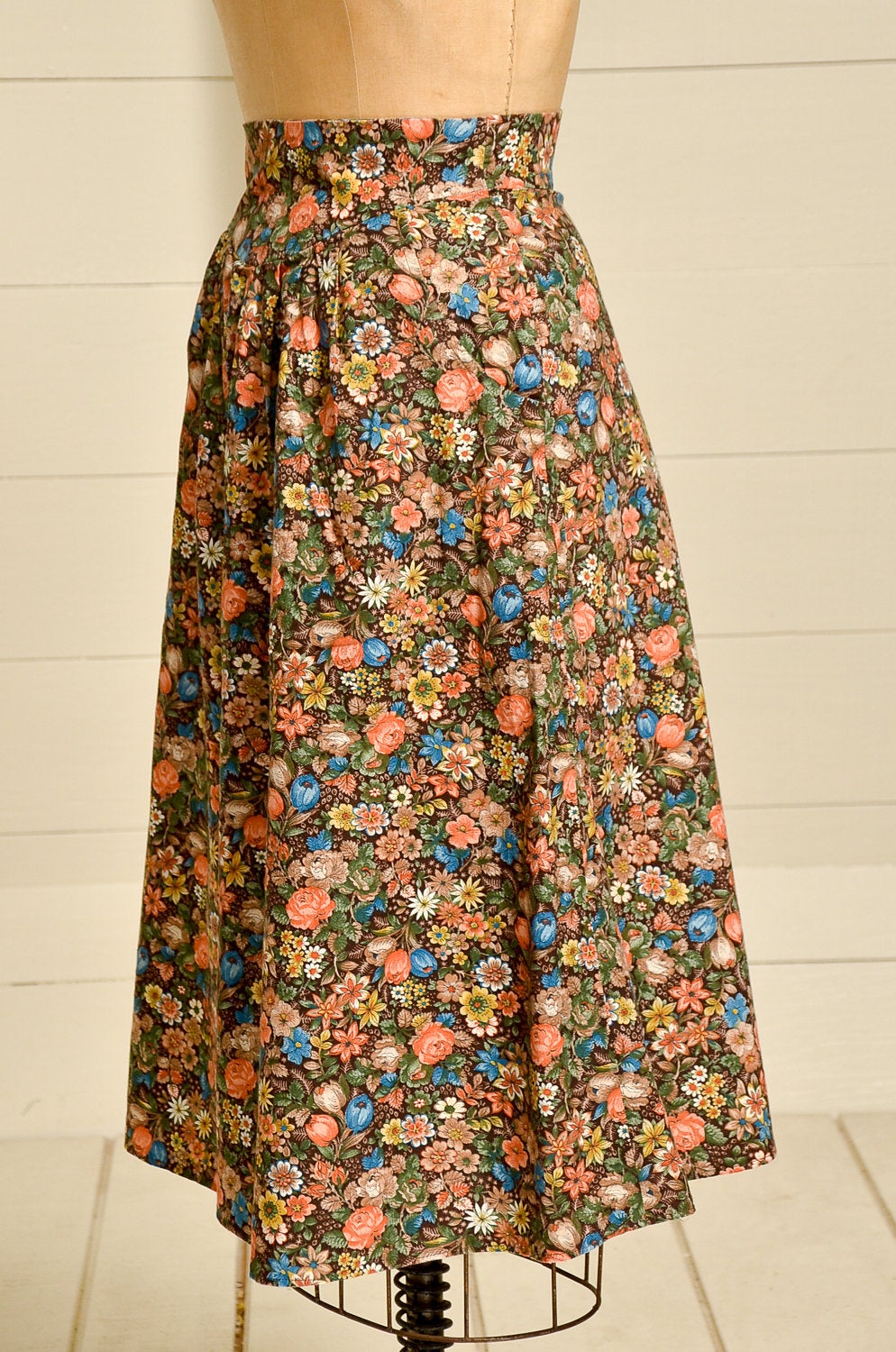 1970s Prairie Skirt Brown & Rust Floral Bouquet Print Western Dress